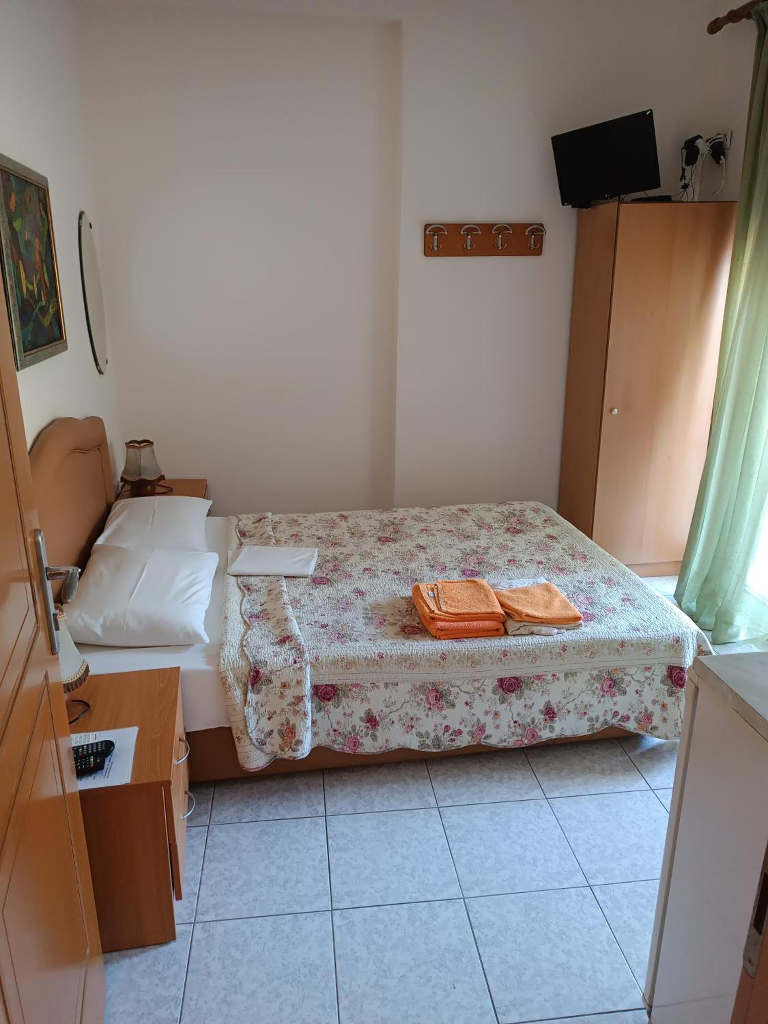 Anestis Apartments & Rooms PalaiónTsiflíkion 외부 사진